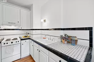 2015 NW Flanders St, Portland, OR 97209 - Photo 11