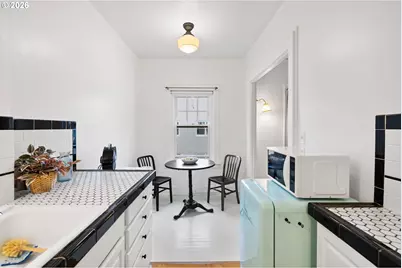 2015 NW Flanders St #513, Portland, OR 97209 - Photo 13