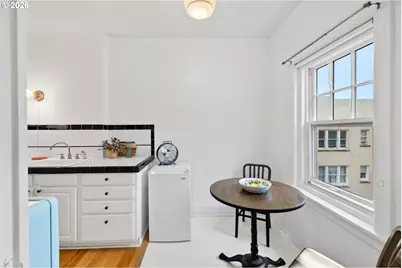 2015 NW Flanders St #513, Portland, OR 97209 - Photo 11