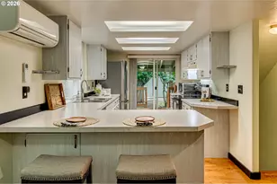 2543 NE 12th Ave, Portland, OR 97035 - Photo 7