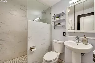 2543 NE 12th Ave, Portland, OR 97035 - Photo 11