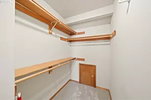 14390 Camden Ln, Lake Oswego, OR 97035 - Photo 25