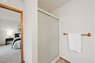 14390 Camden Ln, Lake Oswego, OR 97035 - Photo 25