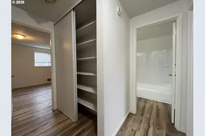 1426 Village Park Pl, West Linn, OR 97068 - Photo 11