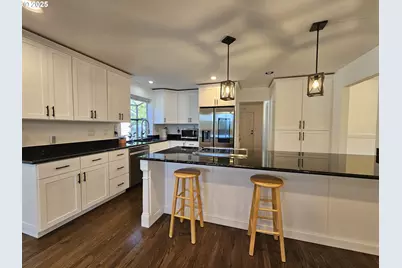 2750 SE Booth Ave, Roseburg, OR 97470 - Photo 11