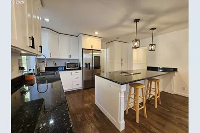 2750 SE Booth Ave, Roseburg, OR 97470 - Photo 13