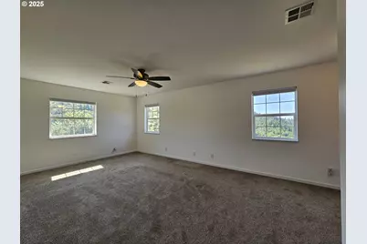 2750 SE Booth Ave, Roseburg, OR 97470 - Photo 19
