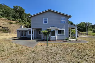 2750 SE Booth Ave, Roseburg, OR 97470 - Photo 31