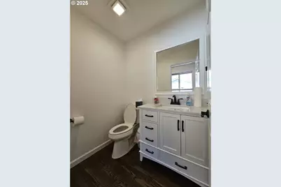 2750 SE Booth Ave, Roseburg, OR 97470 - Photo 37