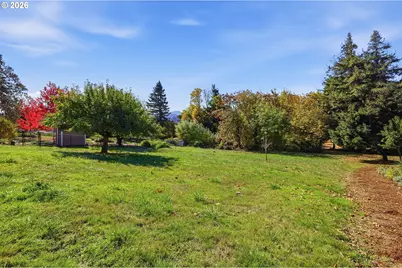 682 Sunset Dr, Springfield, OR 97477 - Photo 37