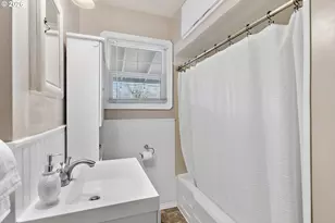 765 NW Angeline Ave, Gresham, OR 97030 - Photo 7