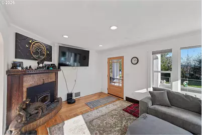 2574 Stanton Ave, North Bend, OR 97459 - Photo 5