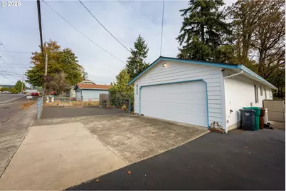 334 S 18th St, Saint Helens, OR 97051 - Photo 3