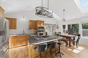 38009 Earl Ln, Corvallis, OR 97330 - Photo 9