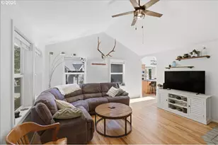 38009 Earl Ln, Corvallis, OR 97330 - Photo 3