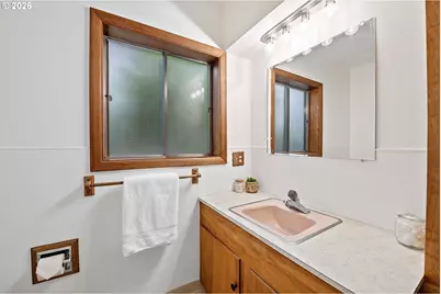 430 SW Cedar Ave, Warrenton, OR 97146 - Photo 19