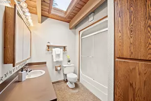 430 SW Cedar Ave, Warrenton, OR 97146 - Photo 31