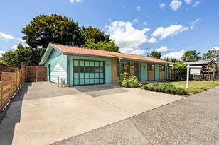 2211 SE 153rd Ave, Portland, OR 97233 - Photo 3