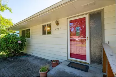 1907 SE Miller Ave, Dallas, OR 97338 - Photo 5