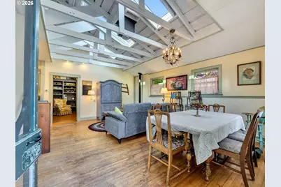 817 Exchange St, Astoria, OR 97103 - Photo 3