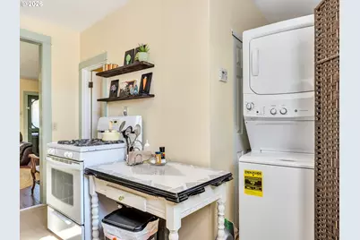 817 Exchange St, Astoria, OR 97103 - Photo 29