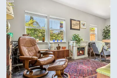 817 Exchange St, Astoria, OR 97103 - Photo 43