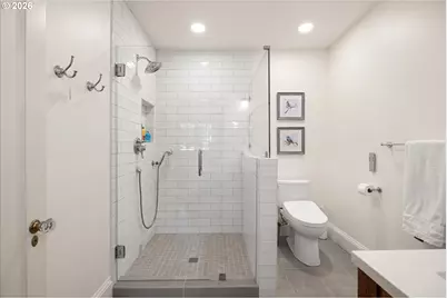 3920 Upper Dr, Lake Oswego, OR 97035 - Photo 29