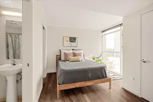 533 NE Holladay St, Portland, OR 97232 - Photo 11