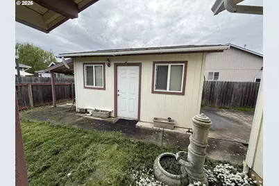 1216 E Third Ave, Sutherlin, OR 97479 - Photo 33