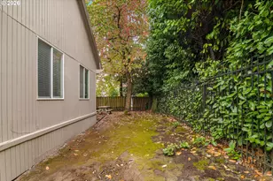 8040 SE Center St, Portland, OR 97206 - Photo 29
