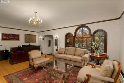 8040 SE Center St, Portland, OR 97206 - Photo 7