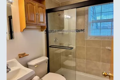 196 NE Flagg St, Roseburg, OR 97470 - Photo 19