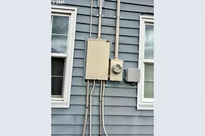 196 NE Flagg St, Roseburg, OR 97470 - Photo 27