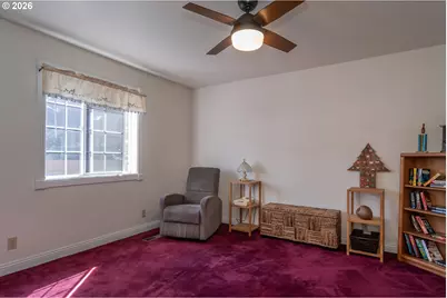 760 W Hickory St, Roseburg, OR 97471 - Photo 27