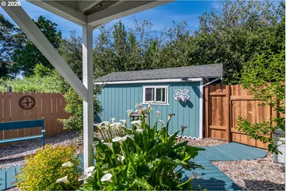 760 W Hickory St, Roseburg, OR 97471 - Photo 45