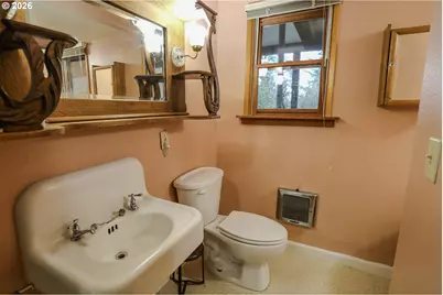 1033 SE Terrace Dr, Roseburg, OR 97470 - Photo 31