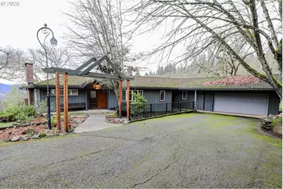 1033 SE Terrace Dr, Roseburg, OR 97470 - Photo 3