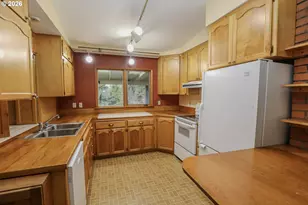 1033 SE Terrace Dr, Roseburg, OR 97470 - Photo 11