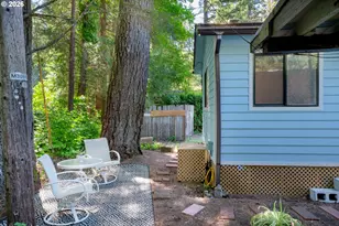 55636 McKenzie River Dr, Blue River, OR 97413 - Photo 19