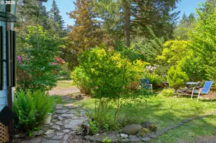 55636 McKenzie River Dr, Blue River, OR 97413 - Photo 17