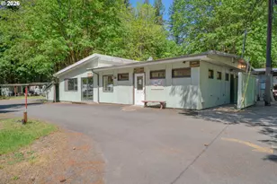 55636 McKenzie River Dr, Blue River, OR 97413 - Photo 23