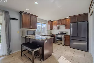 16317 NE 71st St, Vancouver, WA 98682 - Photo 5