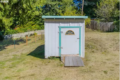 94805 Vista Ln, Coquille, OR 97423 - Photo 11