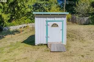 94805 Vista Ln, Coquille, OR 97423 - Photo 11