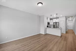 8176 SE Blanton St, Hillsboro, OR 97123 - Photo 5