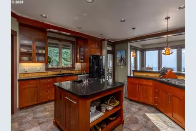 29510 NE 85th Cir, Camas, WA 98607 - Photo 9