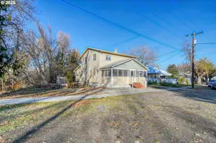 261 SW 2nd St, Pilot Rock, OR 97868 - Photo 1