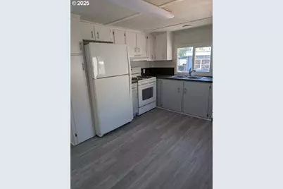 334 E Fifth Ave #6, Riddle, OR 97469 - Photo 11