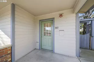 9837 NE Irving St, Portland, OR 97220 - Photo 3