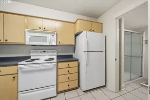 9837 NE Irving St, Portland, OR 97220 - Photo 19